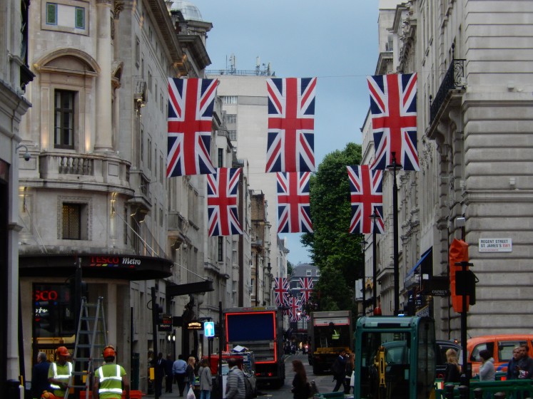All the British flags hung on this street made it a pretty sight--in spite of the construction vehicles.